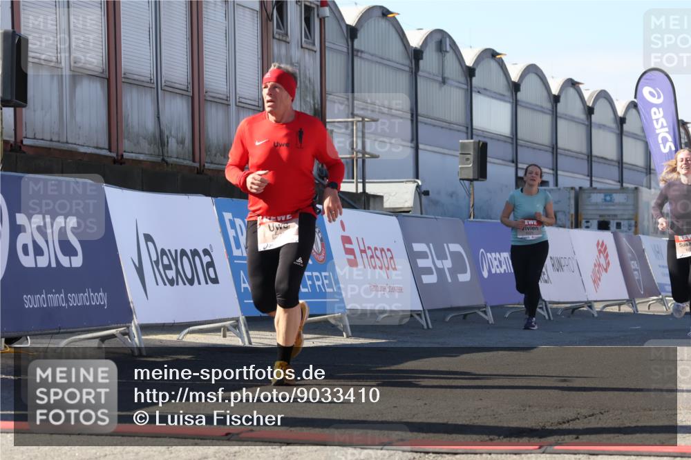 03.10.2025 - Köhlbrandbrückenlauf Luisa Fischer http://msf.ph/oto/9033410 03.10.2025 13:11:07 Ziel 4370, 4506, 4521, 4547, 4933, 4998, 5103, 5218, 5965, 6272, 6330, 6449, 6450, 6572, 6665, 6797 meine-sportfotos.de