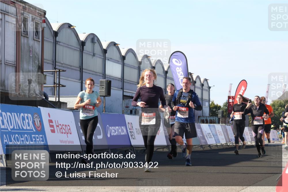 03.10.2025 - Köhlbrandbrückenlauf Luisa Fischer http://msf.ph/oto/9033422 03.10.2025 13:11:08 Ziel 4135, 4370, 4506, 4521, 4933, 4998, 5103, 5218, 5258, 5965, 6272, 6330, 6449, 6450, 6572, 6751, 6797 meine-sportfotos.de