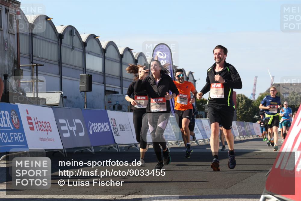 03.10.2025 - Köhlbrandbrückenlauf Luisa Fischer http://msf.ph/oto/9033455 03.10.2025 13:11:12 Ziel 4135, 4506, 4521, 5218, 5258, 5522, 6272, 6330, 6449, 6450, 6572, 6727, 6751 meine-sportfotos.de