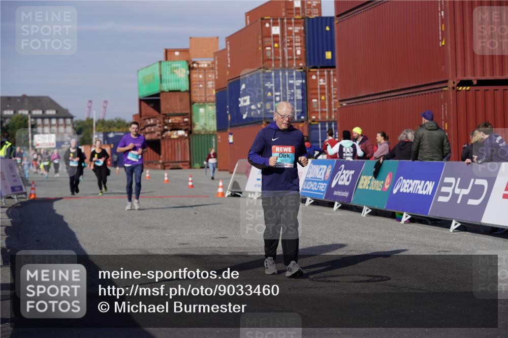 03.10.2025 - Köhlbrandbrückenlauf Michael Burmester http://msf.ph/oto/9033460 03.10.2025 10:41:34 Ziel 2307, 2988, 3517 meine-sportfotos.de