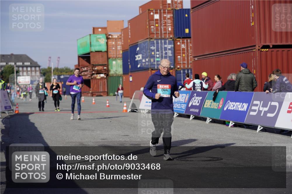 03.10.2025 - Köhlbrandbrückenlauf Michael Burmester http://msf.ph/oto/9033468 03.10.2025 10:41:35 Ziel 2988, 3517 meine-sportfotos.de