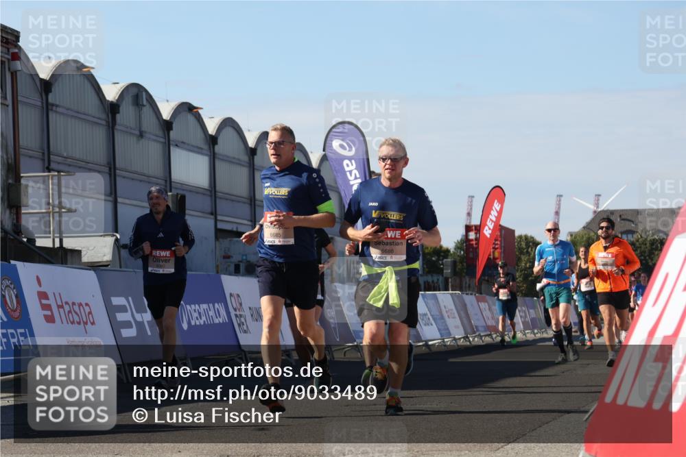 03.10.2025 - Köhlbrandbrückenlauf Luisa Fischer http://msf.ph/oto/9033489 03.10.2025 13:11:16 Ziel 4135, 4293, 4521, 5218, 5258, 5522, 5754, 6080, 6272, 6572, 6685, 6686, 6726, 6727, 6751 meine-sportfotos.de