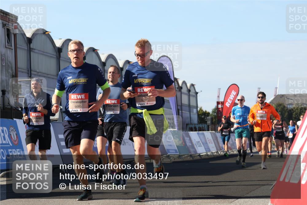 03.10.2025 - Köhlbrandbrückenlauf Luisa Fischer http://msf.ph/oto/9033497 03.10.2025 13:11:17 Ziel 4135, 4293, 4521, 4597, 5218, 5258, 5522, 5754, 6080, 6272, 6572, 6685, 6686, 6726, 6727, 6751 meine-sportfotos.de