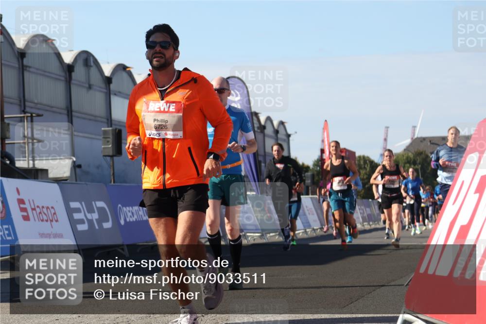 03.10.2025 - Köhlbrandbrückenlauf Luisa Fischer http://msf.ph/oto/9033511 03.10.2025 13:11:21 Ziel 4135, 4293, 4521, 4597, 4999, 5218, 5258, 5522, 5754, 5939, 6028, 6080, 6572, 6685, 6686, 6726, 6727, 6751 meine-sportfotos.de