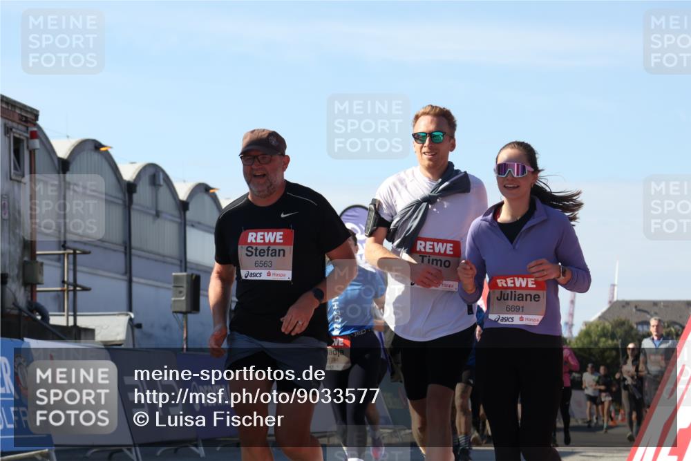 03.10.2025 - Köhlbrandbrückenlauf Luisa Fischer http://msf.ph/oto/9033577 03.10.2025 13:11:29 Ziel 4158, 4293, 4315, 4325, 4427, 4501, 4597, 4999, 5145, 5754, 5794, 5939, 6028, 6080, 6563, 6680, 6685, 6686, 6690, 6691, 6726 meine-sportfotos.de