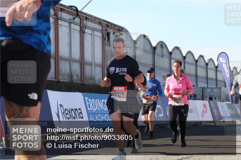 03.10.2025 - Köhlbrandbrückenlauf Luisa Fischer http://msf.ph/oto/9033605 03.10.2025 13:11:34 Ziel 4158, 4315, 4325, 4427, 4501, 4538, 4617, 4777, 4782, 4799, 4845, 4999, 5145, 5794, 5939, 6028, 6217, 6218, 6517, 6563, 6680, 6689, 6690, 6691 meine-sportfotos.de
