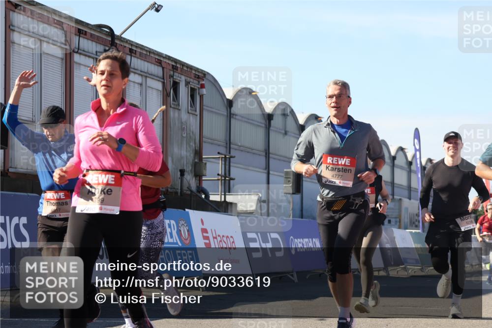 03.10.2025 - Köhlbrandbrückenlauf Luisa Fischer http://msf.ph/oto/9033619 03.10.2025 13:11:36 Ziel 4158, 4315, 4325, 4427, 4501, 4538, 4568, 4617, 4736, 4777, 4782, 4799, 4845, 4999, 5145, 5794, 5937, 5939, 6028, 6217, 6218, 6517, 6563, 6680, 6689, 6690, 6691 meine-sportfotos.de