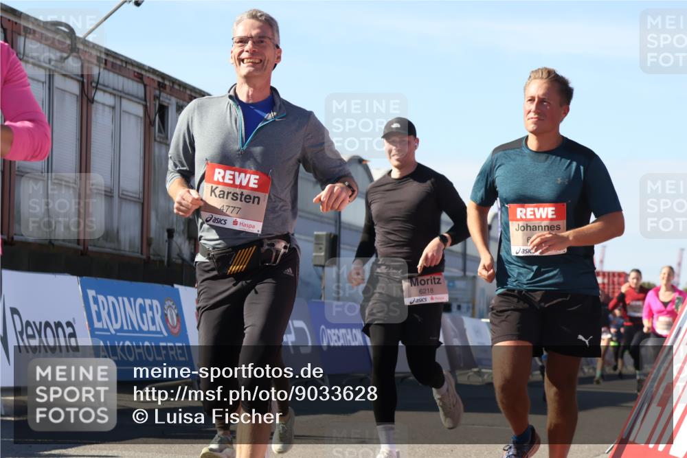 03.10.2025 - Köhlbrandbrückenlauf Luisa Fischer http://msf.ph/oto/9033628 03.10.2025 13:11:37 Ziel 4158, 4315, 4325, 4427, 4501, 4538, 4568, 4617, 4736, 4777, 4782, 4799, 4845, 4999, 5145, 5794, 5866, 5869, 5937, 6028, 6217, 6218, 6517, 6563, 6680, 6689, 6690, 6691 meine-sportfotos.de