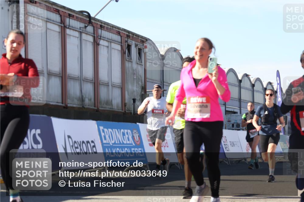 03.10.2025 - Köhlbrandbrückenlauf Luisa Fischer http://msf.ph/oto/9033649 03.10.2025 13:11:41 Ziel 4158, 4178, 4353, 4354, 4427, 4501, 4538, 4568, 4617, 4736, 4777, 4782, 4799, 4845, 5794, 5866, 5869, 5937, 6217, 6218, 6517, 6622, 6689 meine-sportfotos.de