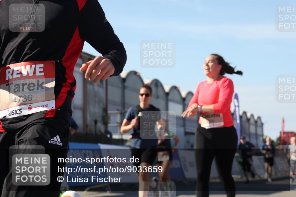 03.10.2025 - Köhlbrandbrückenlauf Luisa Fischer http://msf.ph/oto/9033659 03.10.2025 13:11:43 Ziel 4158, 4178, 4353, 4354, 4427, 4469, 4501, 4538, 4568, 4617, 4736, 4777, 4782, 4799, 4845, 5097, 5866, 5869, 5937, 6217, 6218, 6517, 6622, 6689 meine-sportfotos.de