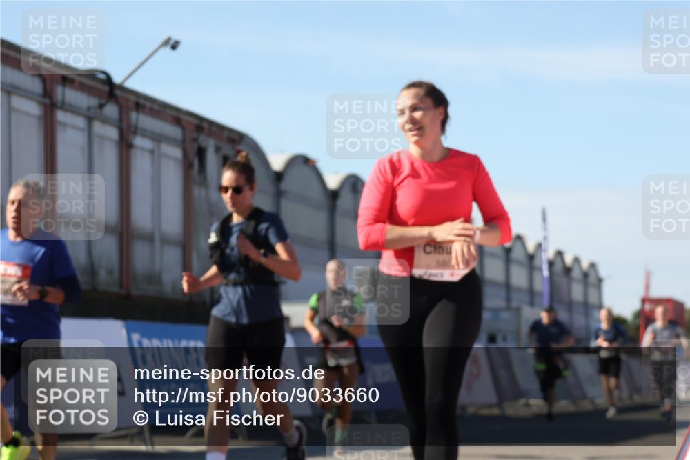 03.10.2025 - Köhlbrandbrückenlauf Luisa Fischer http://msf.ph/oto/9033660 03.10.2025 13:11:43 Ziel 4158, 4178, 4353, 4354, 4427, 4469, 4501, 4538, 4568, 4617, 4736, 4777, 4782, 4799, 4845, 5097, 5866, 5869, 5937, 6217, 6218, 6517, 6622, 6689 meine-sportfotos.de