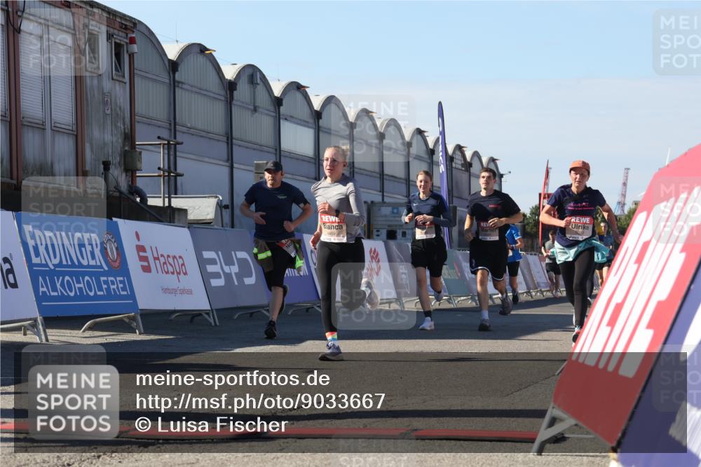 03.10.2025 - Köhlbrandbrückenlauf Luisa Fischer http://msf.ph/oto/9033667 03.10.2025 13:11:46 Ziel 4178, 4353, 4354, 4469, 4538, 4568, 4617, 4736, 4777, 4782, 4799, 4845, 5097, 5866, 5869, 5937, 6033, 6048, 6049, 6217, 6218, 6517, 6622, 6689 meine-sportfotos.de