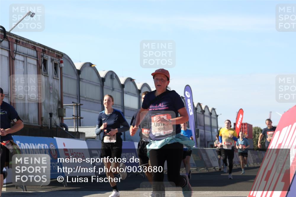 03.10.2025 - Köhlbrandbrückenlauf Luisa Fischer http://msf.ph/oto/9033680 03.10.2025 13:11:48 Ziel 4178, 4353, 4354, 4469, 4568, 4685, 4736, 4782, 5097, 5396, 5426, 5866, 5869, 5937, 6033, 6048, 6049, 6217, 6218, 6622, 6689 meine-sportfotos.de