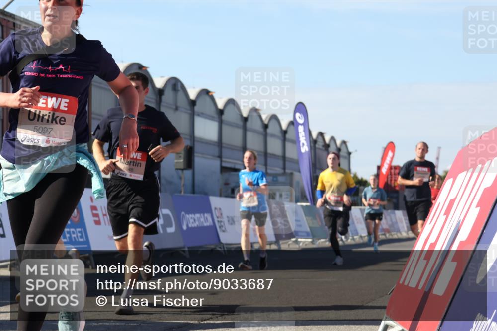 03.10.2025 - Köhlbrandbrückenlauf Luisa Fischer http://msf.ph/oto/9033687 03.10.2025 13:11:49 Ziel 4100, 4101, 4178, 4353, 4354, 4469, 4568, 4685, 4736, 4782, 5097, 5396, 5426, 5866, 5869, 5937, 6033, 6048, 6049, 6622 meine-sportfotos.de