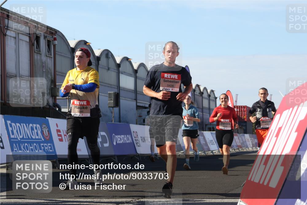 03.10.2025 - Köhlbrandbrückenlauf Luisa Fischer http://msf.ph/oto/9033703 03.10.2025 13:11:52 Ziel 4100, 4101, 4178, 4353, 4354, 4469, 4568, 4685, 4736, 5097, 5396, 5426, 5866, 5869, 5937, 6033, 6048, 6049, 6622, 6763, 6796 meine-sportfotos.de