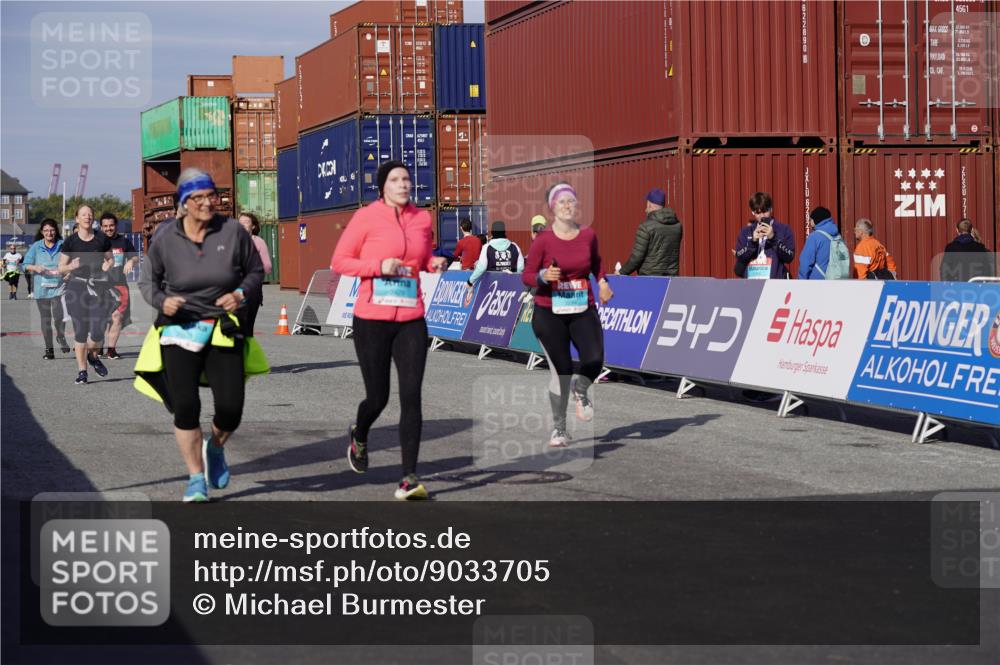 03.10.2025 - Köhlbrandbrückenlauf Michael Burmester http://msf.ph/oto/9033705 03.10.2025 10:42:04 Ziel 2178, 2179, 2277, 2278, 2429, 2515, 2531, 2603, 3070, 3284 meine-sportfotos.de