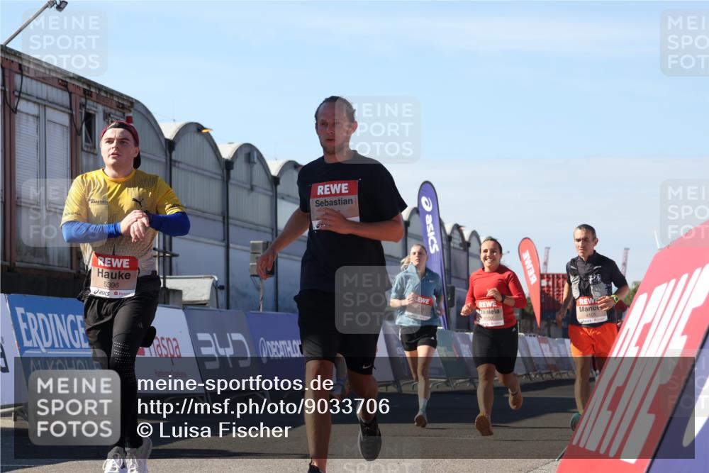 03.10.2025 - Köhlbrandbrückenlauf Luisa Fischer http://msf.ph/oto/9033706 03.10.2025 13:11:52 Ziel 4100, 4101, 4178, 4353, 4354, 4469, 4568, 4685, 4736, 5097, 5396, 5426, 5866, 5869, 5937, 6033, 6048, 6049, 6622, 6763, 6796 meine-sportfotos.de