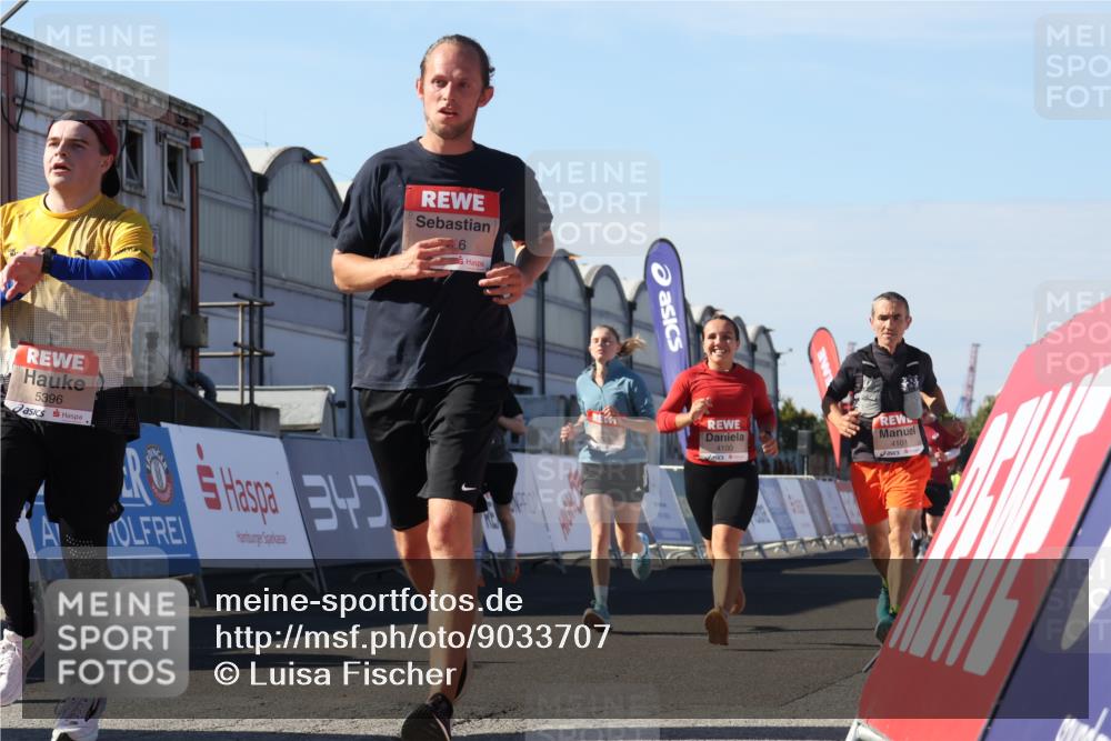 03.10.2025 - Köhlbrandbrückenlauf Luisa Fischer http://msf.ph/oto/9033707 03.10.2025 13:11:53 Ziel 4100, 4101, 4178, 4353, 4354, 4469, 4685, 5097, 5396, 5426, 5866, 5869, 6033, 6048, 6049, 6622, 6763, 6796 meine-sportfotos.de