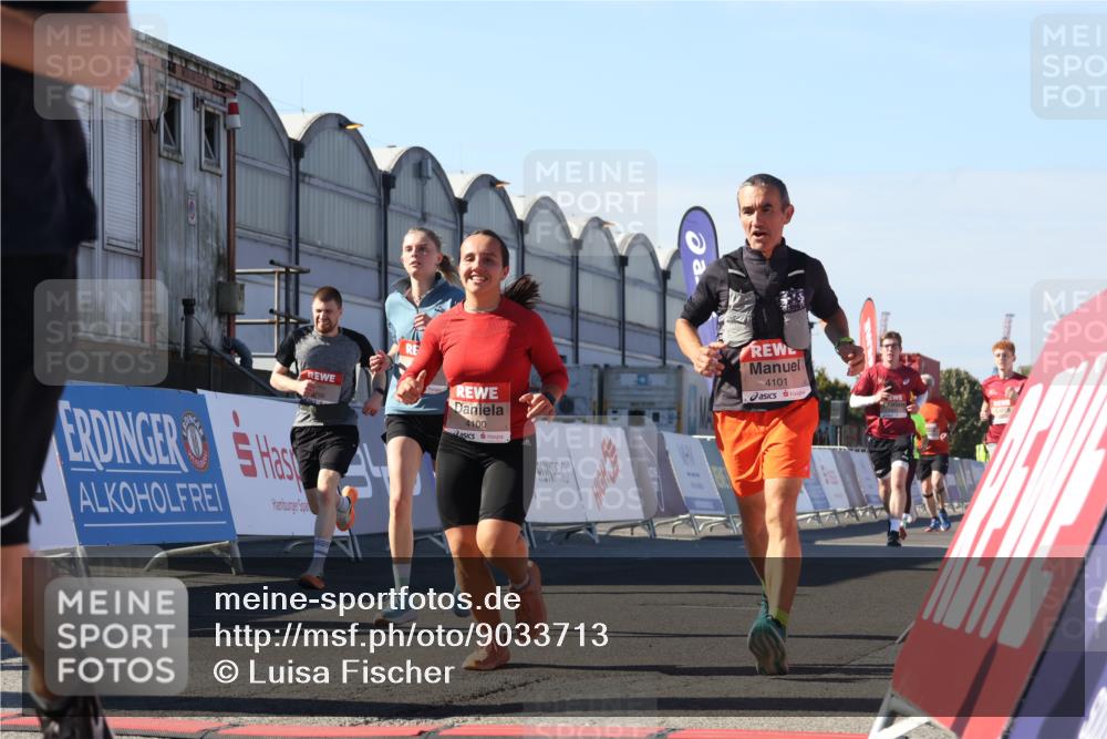 03.10.2025 - Köhlbrandbrückenlauf Luisa Fischer http://msf.ph/oto/9033713 03.10.2025 13:11:54 Ziel 4100, 4101, 4178, 4353, 4354, 4469, 4685, 5097, 5396, 5426, 5910, 5911, 6033, 6048, 6049, 6622, 6763, 6796 meine-sportfotos.de