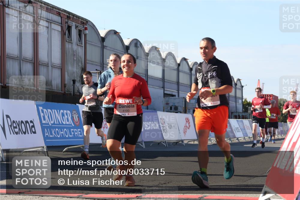 03.10.2025 - Köhlbrandbrückenlauf Luisa Fischer http://msf.ph/oto/9033715 03.10.2025 13:11:54 Ziel 4100, 4101, 4178, 4353, 4354, 4469, 4685, 5097, 5396, 5426, 5910, 5911, 6033, 6048, 6049, 6622, 6763, 6796 meine-sportfotos.de