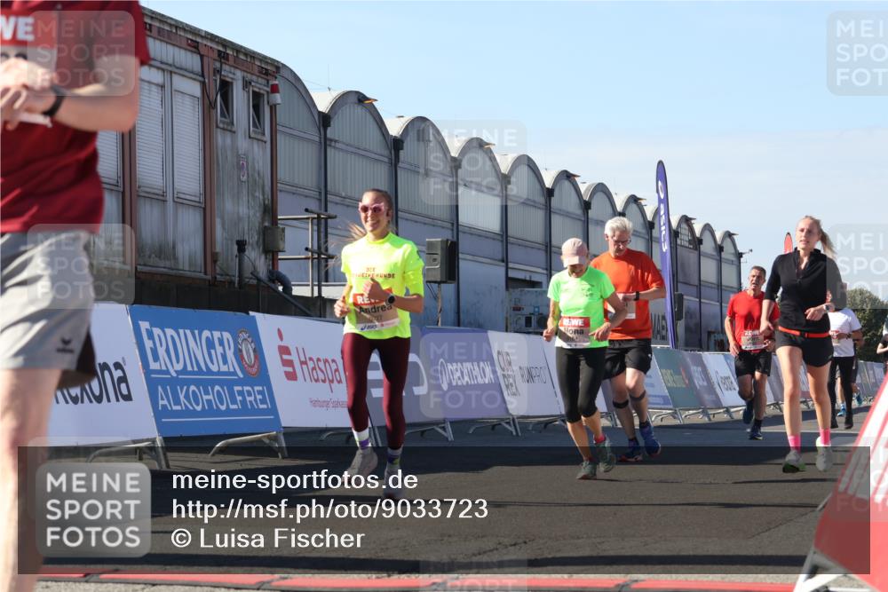 03.10.2025 - Köhlbrandbrückenlauf Luisa Fischer http://msf.ph/oto/9033723 03.10.2025 13:12:01 Ziel 4100, 4101, 4176, 4468, 4685, 5396, 5426, 5856, 5910, 5911, 5927, 6033, 6048, 6049, 6184, 6763, 6796 meine-sportfotos.de