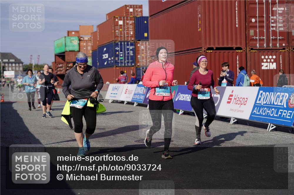 03.10.2025 - Köhlbrandbrückenlauf Michael Burmester http://msf.ph/oto/9033724 03.10.2025 10:42:05 Ziel 2178, 2179, 2277, 2278, 2429, 2515, 2531, 2603, 3070, 3284 meine-sportfotos.de
