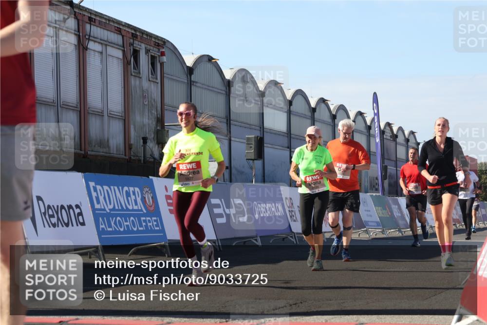 03.10.2025 - Köhlbrandbrückenlauf Luisa Fischer http://msf.ph/oto/9033725 03.10.2025 13:12:01 Ziel 4100, 4101, 4176, 4468, 4685, 5396, 5426, 5856, 5910, 5911, 5927, 6033, 6048, 6049, 6184, 6763, 6796 meine-sportfotos.de