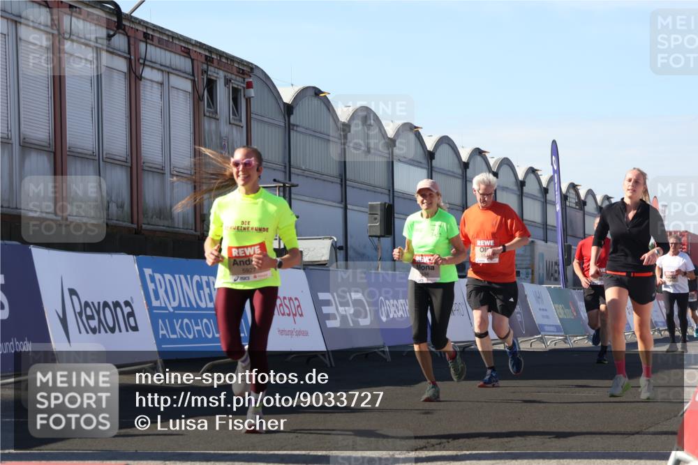 03.10.2025 - Köhlbrandbrückenlauf Luisa Fischer http://msf.ph/oto/9033727 03.10.2025 13:12:01 Ziel 4100, 4101, 4176, 4468, 4685, 5396, 5426, 5856, 5910, 5911, 5927, 6033, 6048, 6049, 6184, 6763, 6796 meine-sportfotos.de