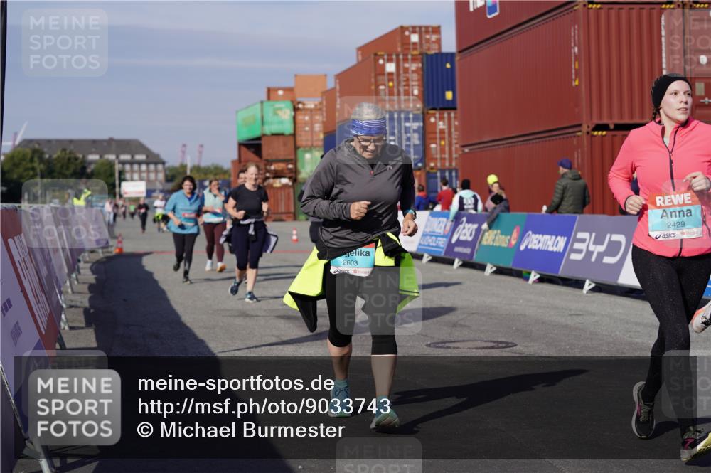 03.10.2025 - Köhlbrandbrückenlauf Michael Burmester http://msf.ph/oto/9033743 03.10.2025 10:42:06 Ziel 2178, 2179, 2277, 2278, 2429, 2515, 3070, 3284 meine-sportfotos.de