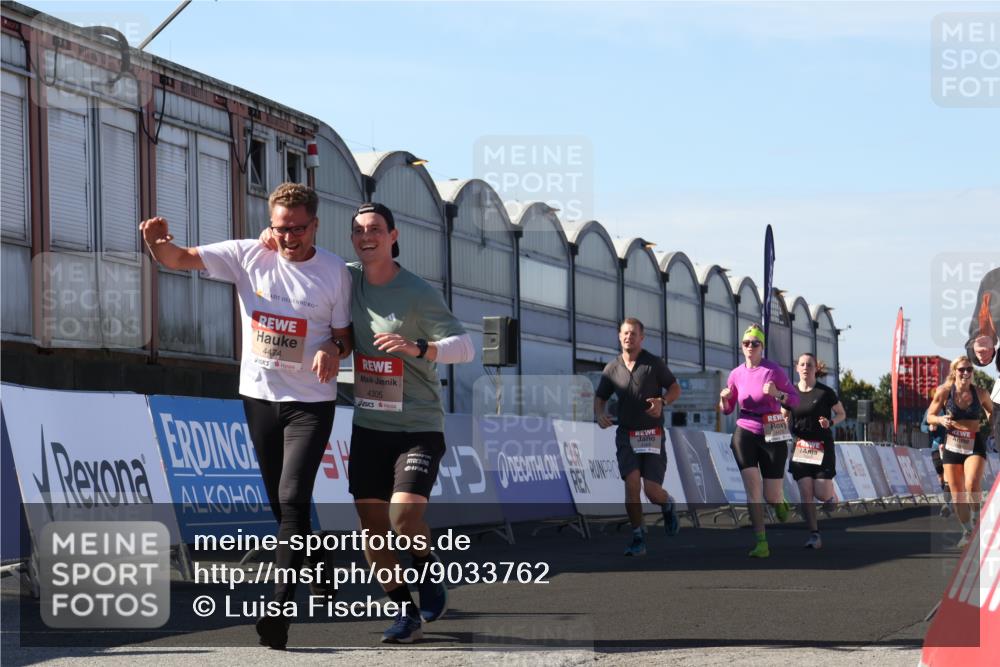 03.10.2025 - Köhlbrandbrückenlauf Luisa Fischer http://msf.ph/oto/9033762 03.10.2025 13:12:07 Ziel 4176, 4305, 4369, 4468, 4470, 4474, 5644, 5856, 5910, 5911, 5927, 6098, 6121, 6184, 6185, 6796 meine-sportfotos.de