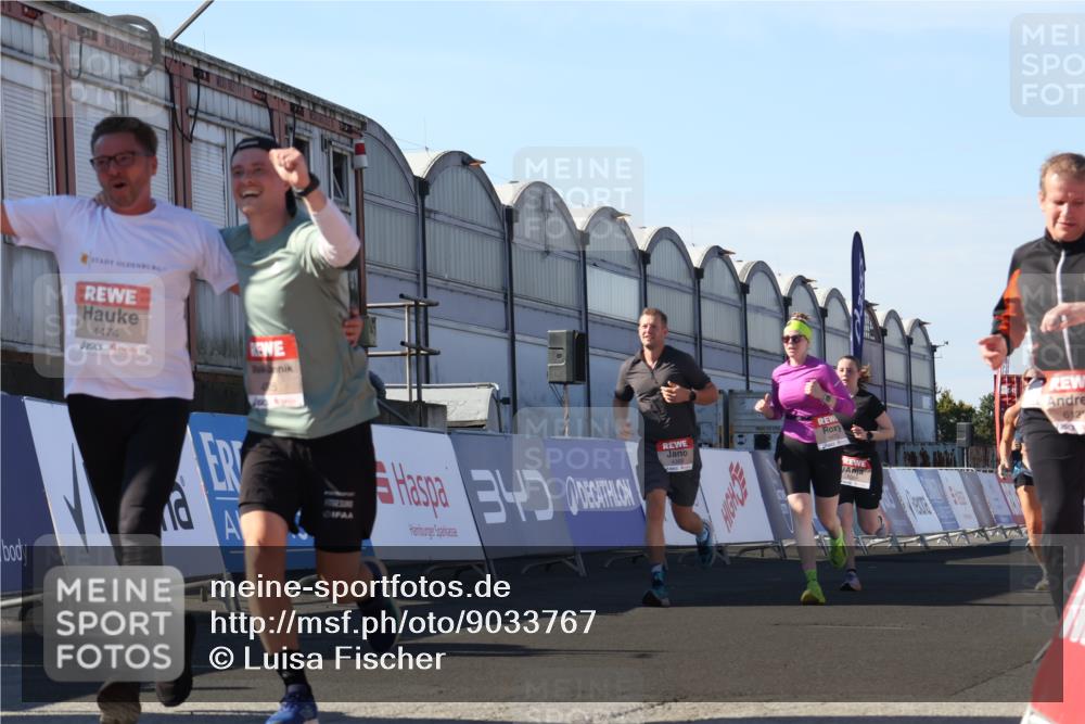 03.10.2025 - Köhlbrandbrückenlauf Luisa Fischer http://msf.ph/oto/9033767 03.10.2025 13:12:08 Ziel 4176, 4305, 4369, 4468, 4470, 4474, 5644, 5856, 5910, 5911, 5927, 6098, 6121, 6184, 6185 meine-sportfotos.de
