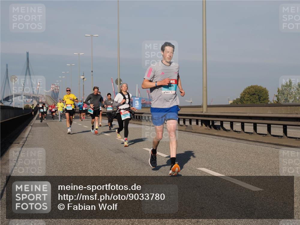 03.10.2025 - Köhlbrandbrückenlauf Fabian Wolf http://msf.ph/oto/9033780 03.10.2025 09:47:47 Position 3 3, 2857 meine-sportfotos.de