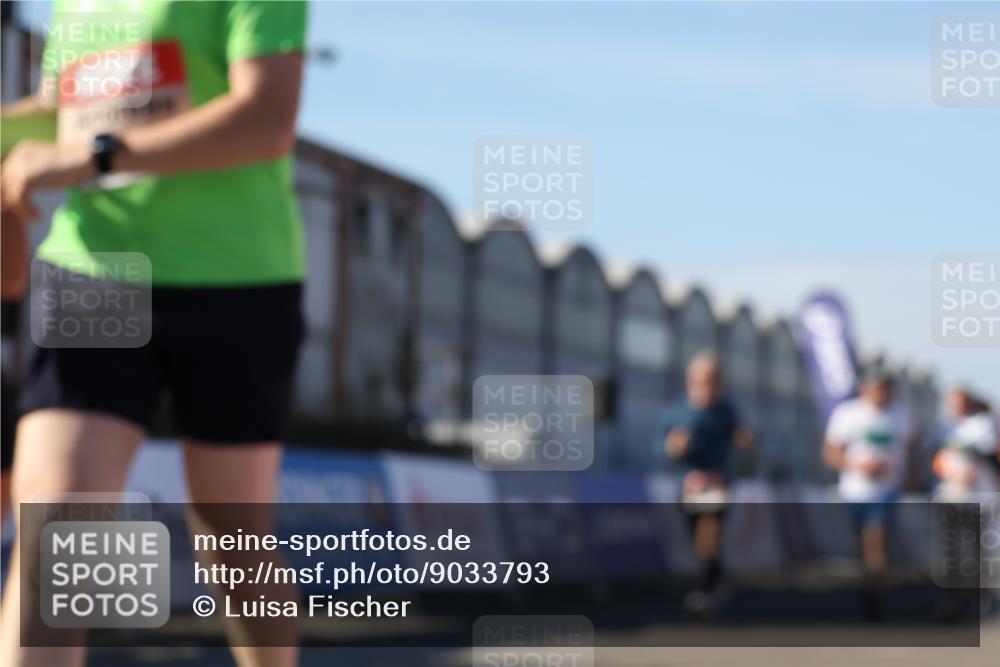 03.10.2025 - Köhlbrandbrückenlauf Luisa Fischer http://msf.ph/oto/9033793 03.10.2025 13:12:13 Ziel 4176, 4305, 4369, 4468, 4470, 4474, 4656, 5644, 5856, 5927, 6098, 6121, 6184, 6185, 6565, 6566 meine-sportfotos.de