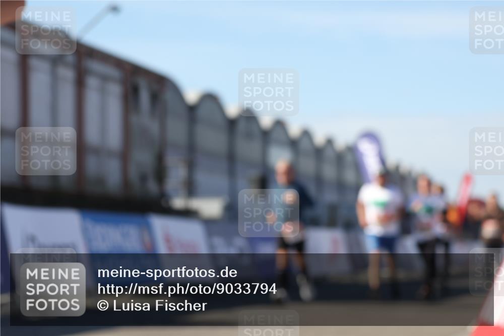 03.10.2025 - Köhlbrandbrückenlauf Luisa Fischer http://msf.ph/oto/9033794 03.10.2025 13:12:14 Ziel 4176, 4266, 4305, 4369, 4468, 4470, 4474, 4656, 5062, 5644, 5856, 6098, 6121, 6184, 6185, 6565, 6566 meine-sportfotos.de