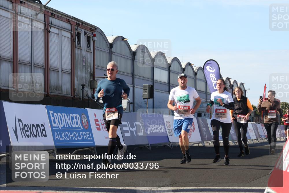 03.10.2025 - Köhlbrandbrückenlauf Luisa Fischer http://msf.ph/oto/9033796 03.10.2025 13:12:15 Ziel 4176, 4266, 4305, 4369, 4468, 4470, 4474, 4656, 5062, 5644, 6098, 6121, 6185, 6565, 6566 meine-sportfotos.de