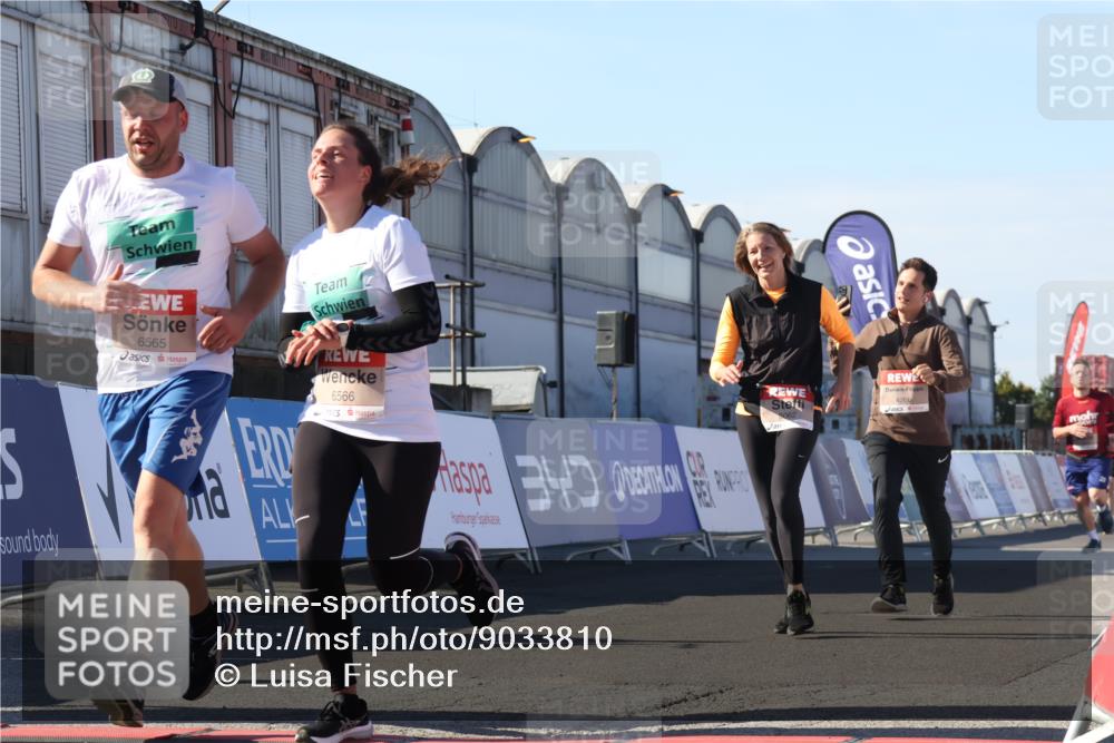 03.10.2025 - Köhlbrandbrückenlauf Luisa Fischer http://msf.ph/oto/9033810 03.10.2025 13:12:17 Ziel 4266, 4305, 4369, 4468, 4470, 4474, 4656, 4908, 5062, 5644, 6098, 6121, 6185, 6565, 6566 meine-sportfotos.de