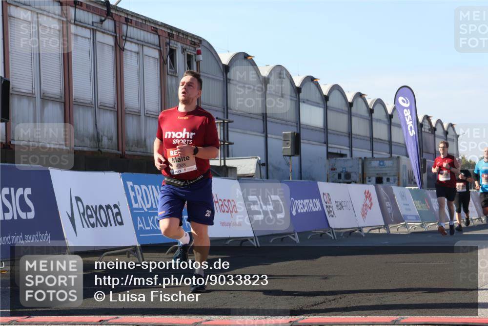 03.10.2025 - Köhlbrandbrückenlauf Luisa Fischer http://msf.ph/oto/9033823 03.10.2025 13:12:21 Ziel 4266, 4369, 4470, 4656, 4745, 4908, 5062, 5644, 6098, 6185, 6565, 6566 meine-sportfotos.de