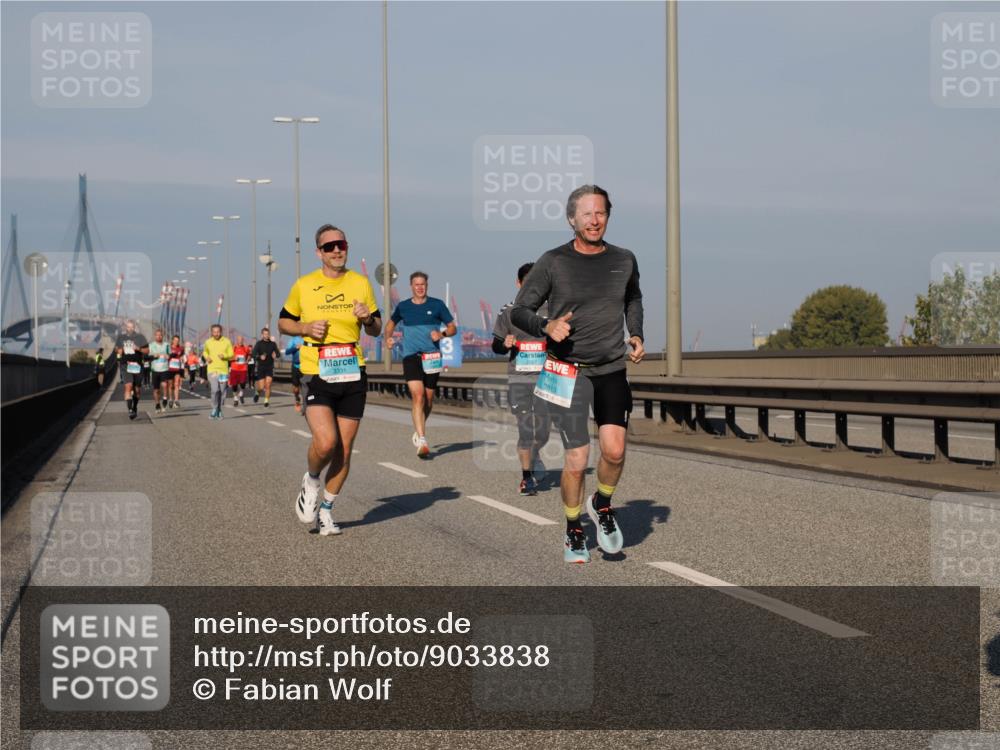 03.10.2025 - Köhlbrandbrückenlauf Fabian Wolf http://msf.ph/oto/9033838 03.10.2025 09:47:51 Position 3 3331, 3813 meine-sportfotos.de