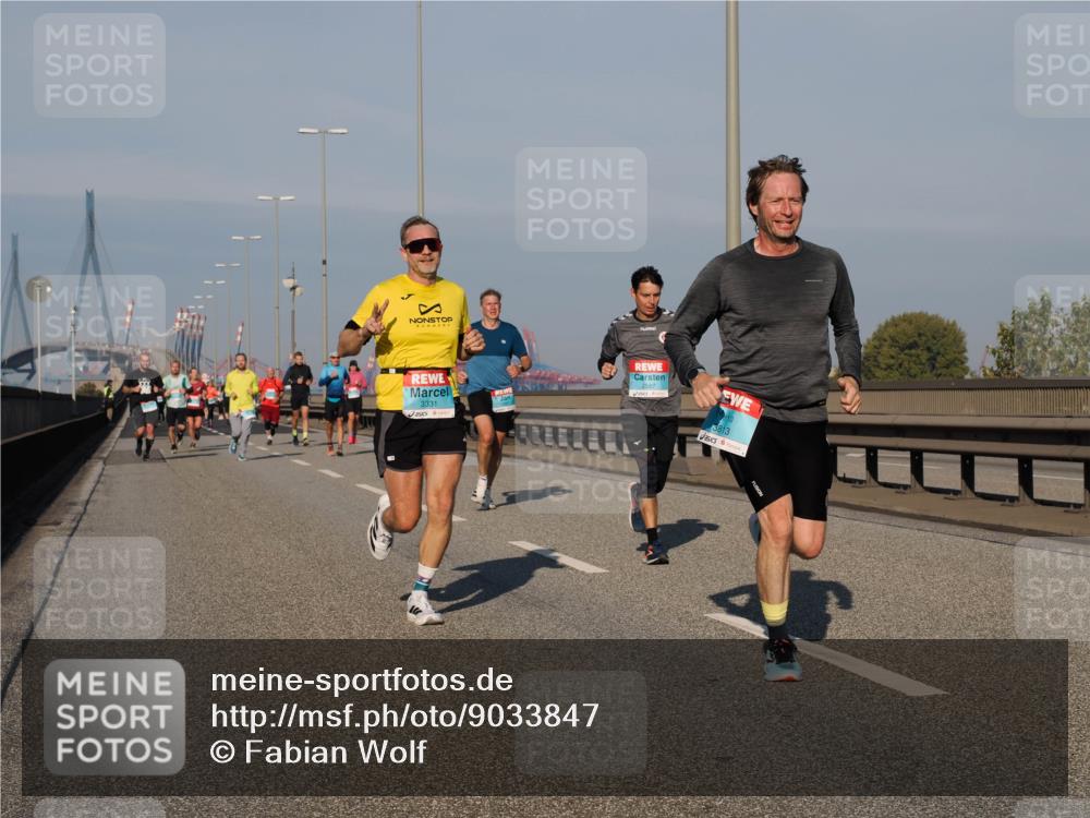 03.10.2025 - Köhlbrandbrückenlauf Fabian Wolf http://msf.ph/oto/9033847 03.10.2025 09:47:51 Position 3 3331, 2587, 3813 meine-sportfotos.de