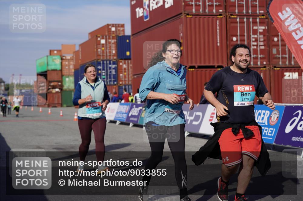 03.10.2025 - Köhlbrandbrückenlauf Michael Burmester http://msf.ph/oto/9033855 03.10.2025 10:42:12 Ziel 2178, 2179, 2277, 2278, 2515, 3070 meine-sportfotos.de