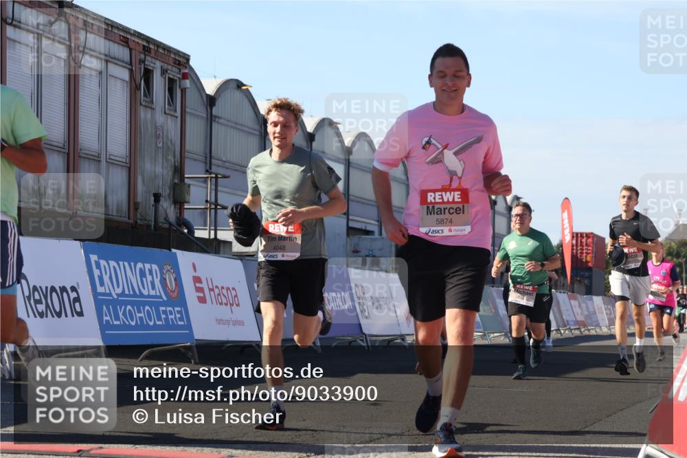 03.10.2025 - Köhlbrandbrückenlauf Luisa Fischer http://msf.ph/oto/9033900 03.10.2025 13:12:39 Ziel 4048, 4189, 4391, 4392, 4527, 4609, 4638, 4700, 4855, 4858, 4864, 4873, 4973, 4975, 5874, 6466, 6588 meine-sportfotos.de