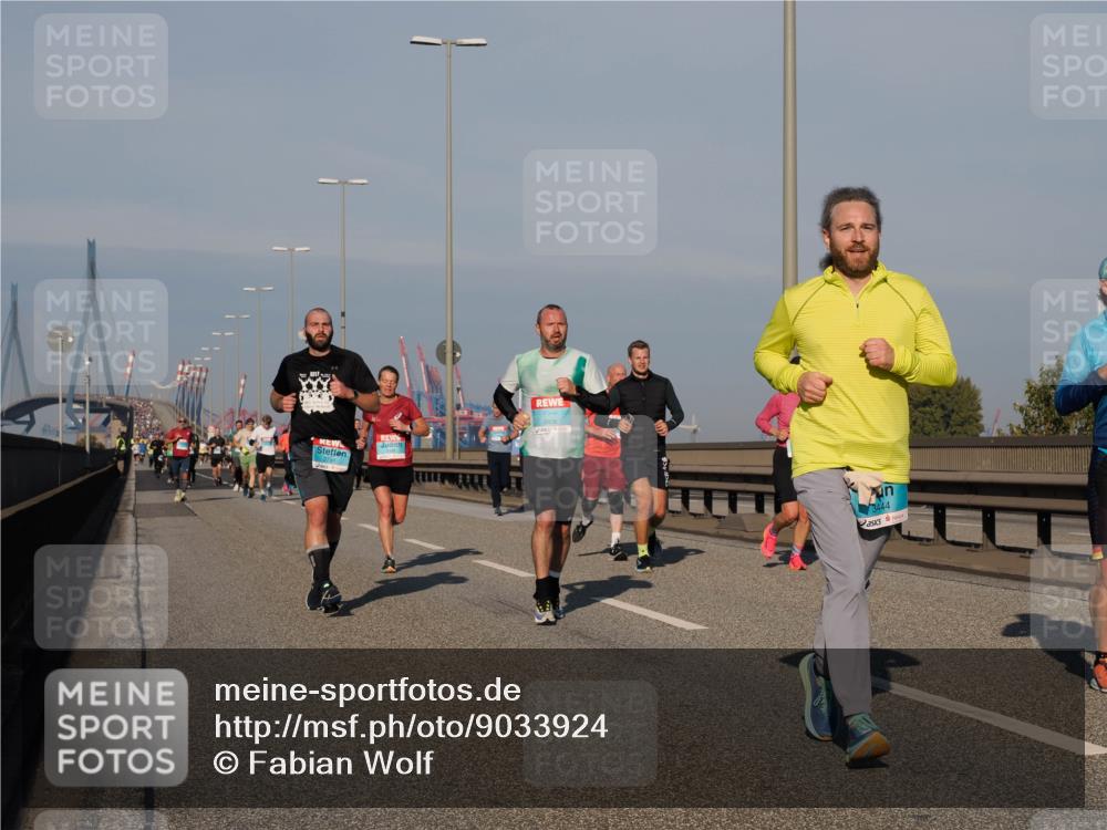 03.10.2025 - Köhlbrandbrückenlauf Fabian Wolf http://msf.ph/oto/9033924 03.10.2025 09:48:01 Position 3 2791, 3806, 3444 meine-sportfotos.de