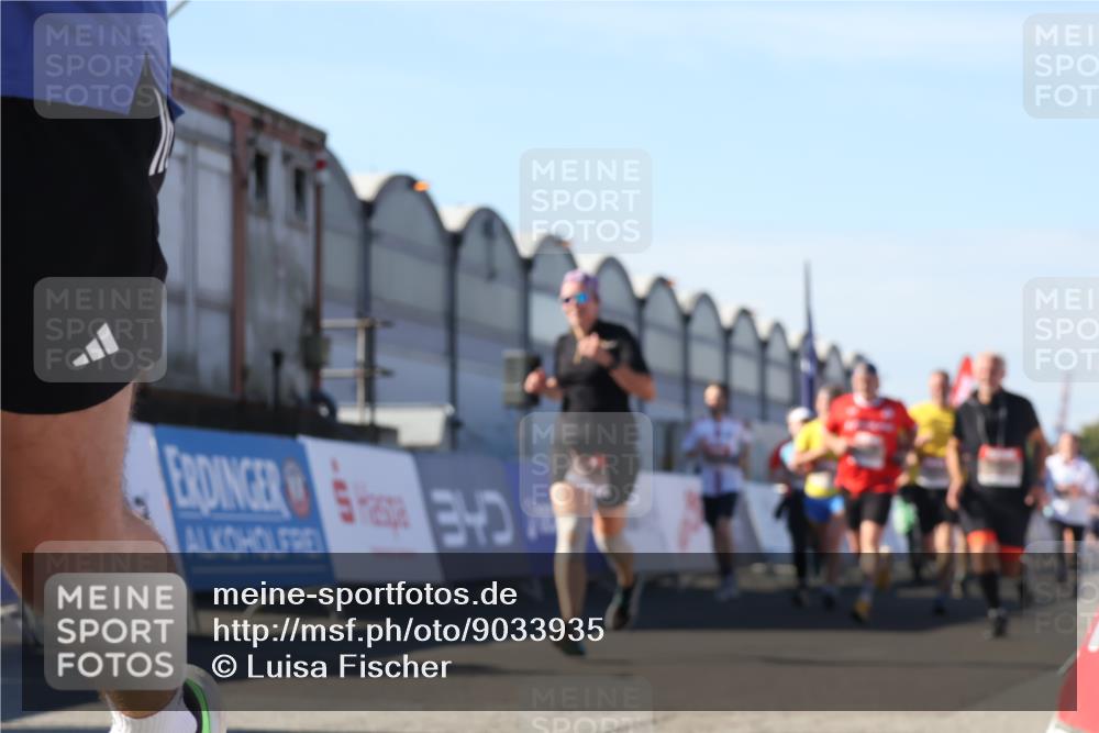 03.10.2025 - Köhlbrandbrückenlauf Luisa Fischer http://msf.ph/oto/9033935 03.10.2025 13:12:54 Ziel 4446, 4487, 4527, 4559, 4628, 4671, 4855, 4965, 4975, 5381, 5673, 5674, 5916, 6497, 6530, 6791 meine-sportfotos.de