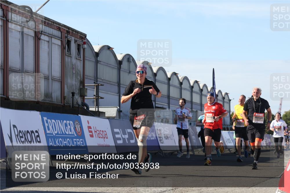 03.10.2025 - Köhlbrandbrückenlauf Luisa Fischer http://msf.ph/oto/9033938 03.10.2025 13:12:54 Ziel 4446, 4487, 4527, 4559, 4628, 4671, 4855, 4965, 4975, 5381, 5673, 5674, 5916, 6497, 6530, 6791 meine-sportfotos.de