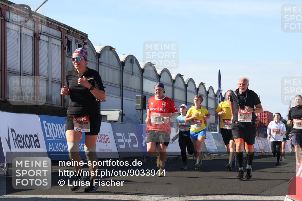 03.10.2025 - Köhlbrandbrückenlauf Luisa Fischer http://msf.ph/oto/9033944 03.10.2025 13:12:55 Ziel 4446, 4487, 4559, 4628, 4671, 4855, 4965, 4975, 5051, 5381, 5673, 5674, 5916, 6303, 6496, 6497, 6530, 6791 meine-sportfotos.de