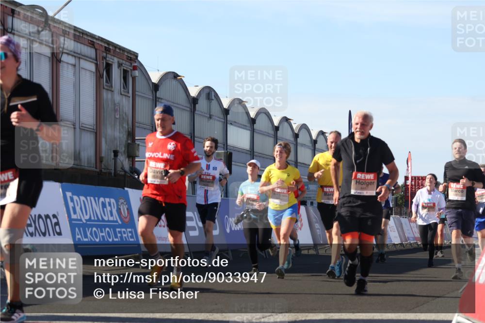 03.10.2025 - Köhlbrandbrückenlauf Luisa Fischer http://msf.ph/oto/9033947 03.10.2025 13:12:56 Ziel 4446, 4487, 4559, 4628, 4671, 4965, 5051, 5381, 5673, 5674, 5916, 6303, 6496, 6497, 6530, 6791 meine-sportfotos.de
