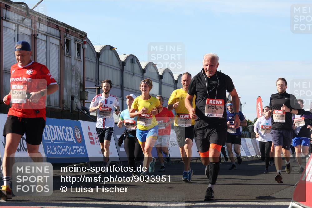 03.10.2025 - Köhlbrandbrückenlauf Luisa Fischer http://msf.ph/oto/9033951 03.10.2025 13:12:57 Ziel 4446, 4487, 4528, 4559, 4628, 4671, 4965, 5051, 5381, 5673, 5674, 6303, 6496, 6497, 6530, 6791 meine-sportfotos.de