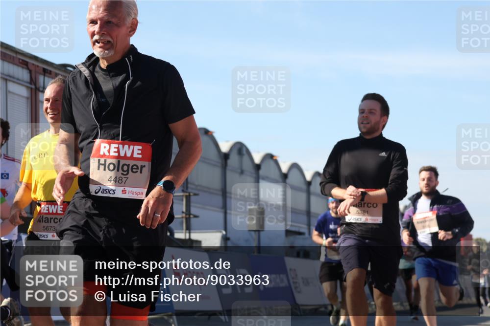 03.10.2025 - Köhlbrandbrückenlauf Luisa Fischer http://msf.ph/oto/9033963 03.10.2025 13:12:59 Ziel 4446, 4487, 4528, 4559, 4628, 4671, 4748, 4965, 5051, 5381, 5673, 5674, 6303, 6496, 6497, 6530, 6791 meine-sportfotos.de
