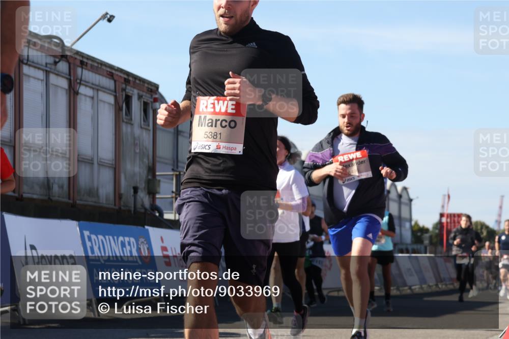 03.10.2025 - Köhlbrandbrückenlauf Luisa Fischer http://msf.ph/oto/9033969 03.10.2025 13:13:00 Ziel 4446, 4487, 4528, 4559, 4628, 4671, 4748, 4965, 5051, 5381, 5673, 5674, 6303, 6496, 6497, 6530, 6705, 6791 meine-sportfotos.de