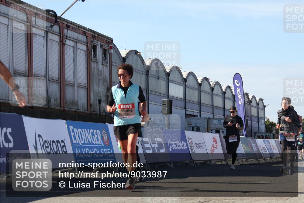 03.10.2025 - Köhlbrandbrückenlauf Luisa Fischer http://msf.ph/oto/9033987 03.10.2025 13:13:03 Ziel 4446, 4487, 4528, 4559, 4628, 4748, 4965, 5051, 5381, 5673, 5674, 6303, 6393, 6496, 6497, 6530, 6705, 6742, 6755 meine-sportfotos.de